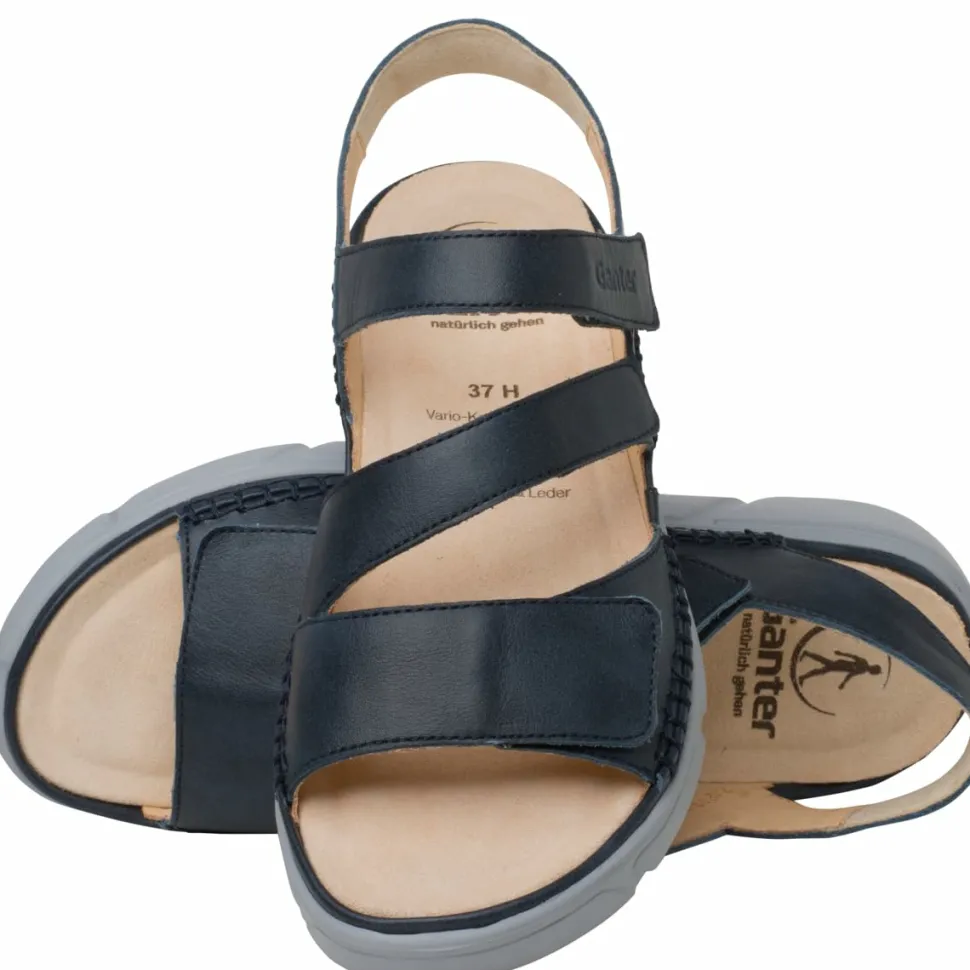 Klassische Sandalen