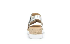 Klassische Sandalen