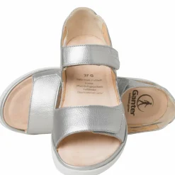 Klassische Sandalen