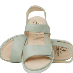 Klassische Sandalen