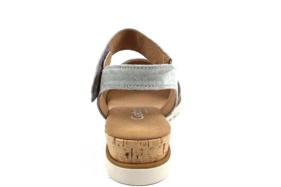 Klassische Sandalen grün