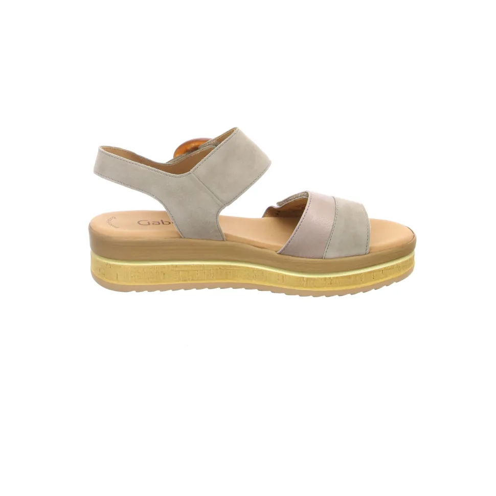 Klassische Sandalen grün