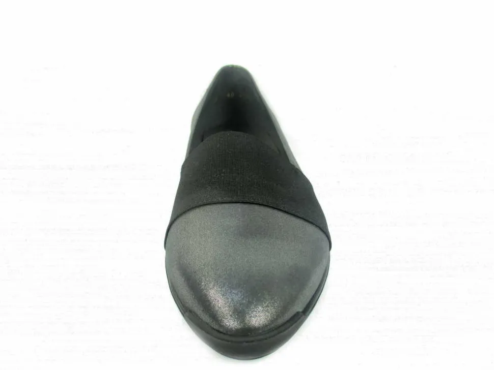 Klassische Slipper schwarz