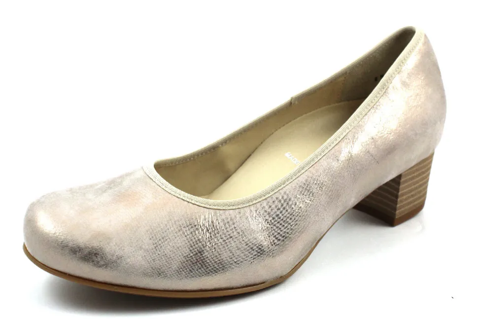 Modische Pumps beige