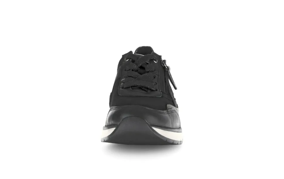 Sneaker & Schnürer