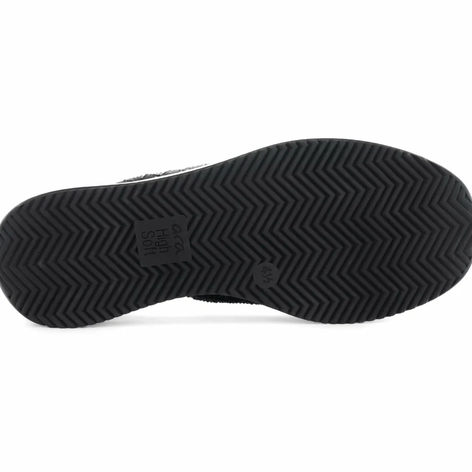 Sportliche Slipper