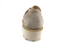 Sportliche Slipper beige