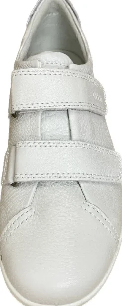 Sportliche Slipper weiss